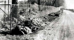 Soldados britânicos mortos em Otta, na Noruega, em 28 de Abril de 1940.