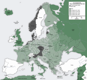 Mapa mostrando a situação da Europa no momento da assinatura da rendição incondicional da Alemanha. As regiões cinzentas representam as zonas que ainda estavam sob domínio alemão no momento da rendição.