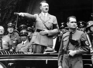 Adolf Hitler e Rudolf Hess em 1938.