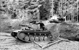 Panzer II na Batalha da França, Maio de 1940. Atrás vê-se um Panzer I.
