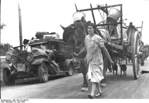 Refugiados franceses fugindo do avanço alemão em Maio de 1940. 