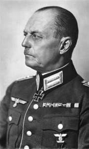 Marechal Gerd von Rundstedt, comandante do Grupo de Exércitos A.