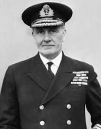 Almirante James Somerville, comandante da Força H.